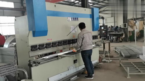 工廠新上的折彎設備,好用極了